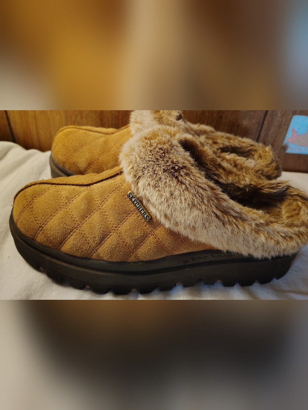 Skechers Women’s Tan Quilted Faux-Fur Clog Slip-Ons